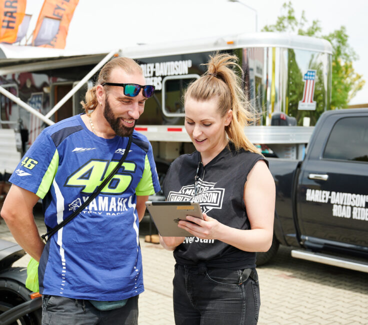Promoterin der Promotionagentur PRO-VOGUE für Harley-Davidson