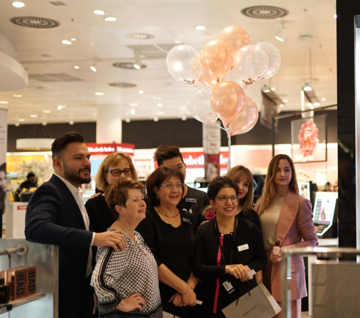 Promoter und Promoterin der Promotionagentur PRO-VOGUE in Aktion