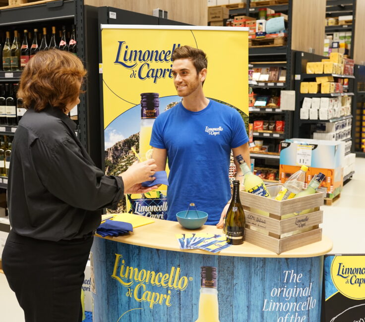 Promoter und Gast der Promotionagentur PRO-VOGUE für Bremer Spirtousen Contor für Limoncello di Capri