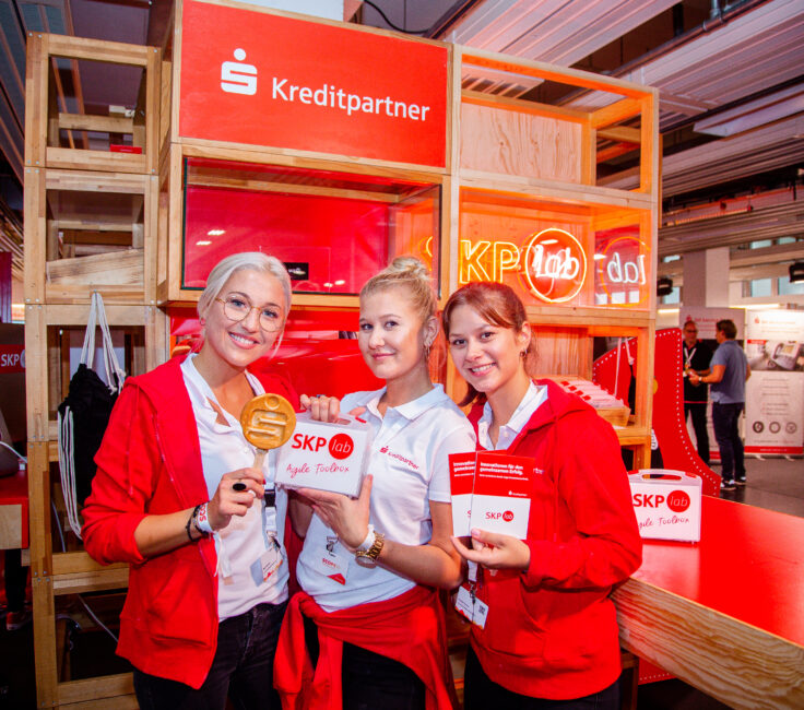 Promoterinnen der Agentur PRO-VOGUE auf der scope